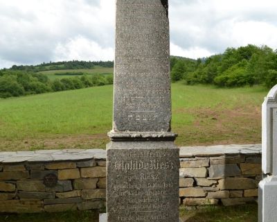 Matilde Ries rod. Ries, 5.5.1910, 43-ročná / Matl, manžel Elijahu Ries, otec Šlomo, 43-ročná zomrela