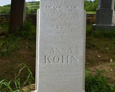 Anna Kohn rod. Brichta, nar. 12.3.1842 - zomr. 3.4.1915 / Chana Kohn, zomrela na šabat 19. nisan 567