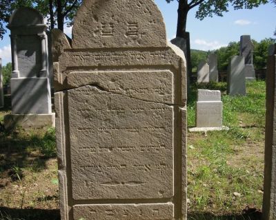 Cäcilie Kohn rod. Riesz /Cirl, manželka Chajima Kohna, zomrela 2. deň po šabate, 14. švat 5643 = 22.