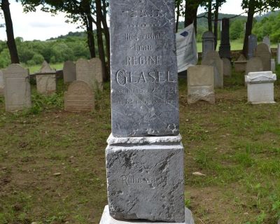 Regine Glasel (rod. Neuman), 10.12.1924, 88-ročná /  Rivka bat Simcha, 13. kislev 5685