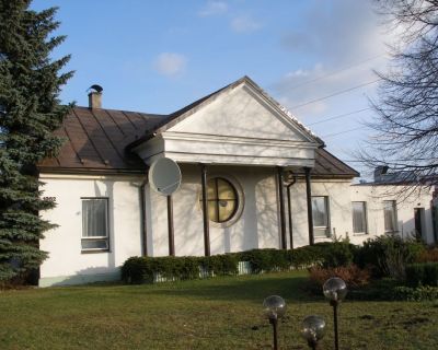 Židovský hřbitov ve Frýdku – budova s obřadním sálem, kterou dnes využívá Církev adventistů sedmého 